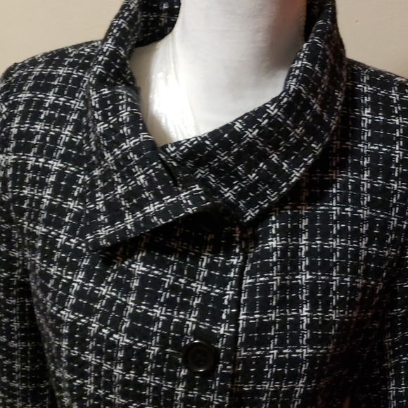 MAX NEW YORK BELTED WAIST BLACK & WHITE COAT SZ 4 - Picture 10 of 16